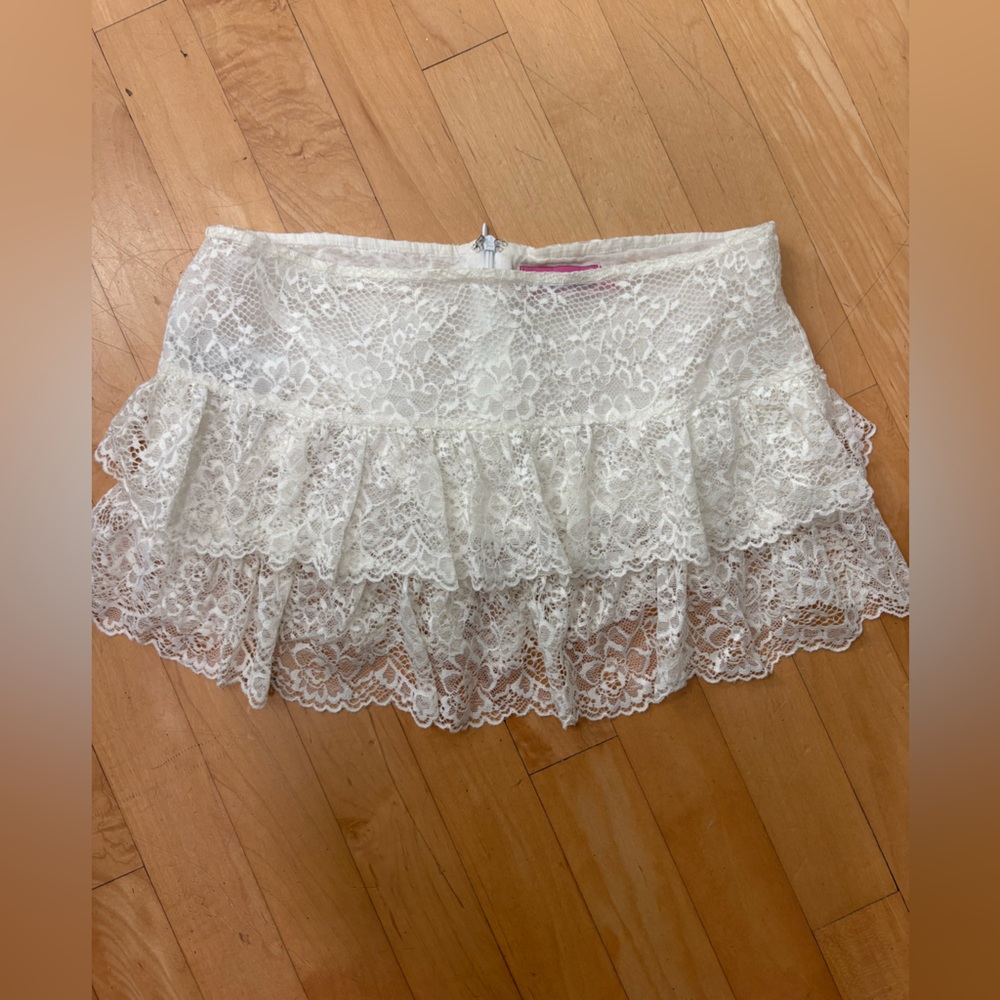 Edikted Ivory Lace Mini Skirt
